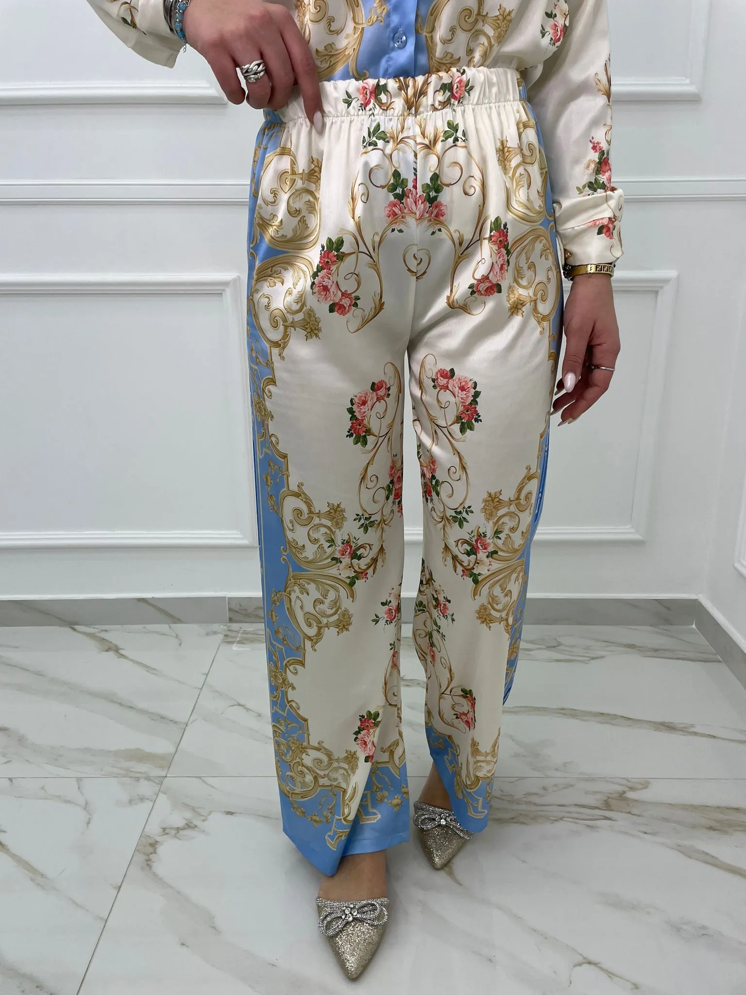 Coordinato 2 pezzi effetto seta con pantalone palazzo