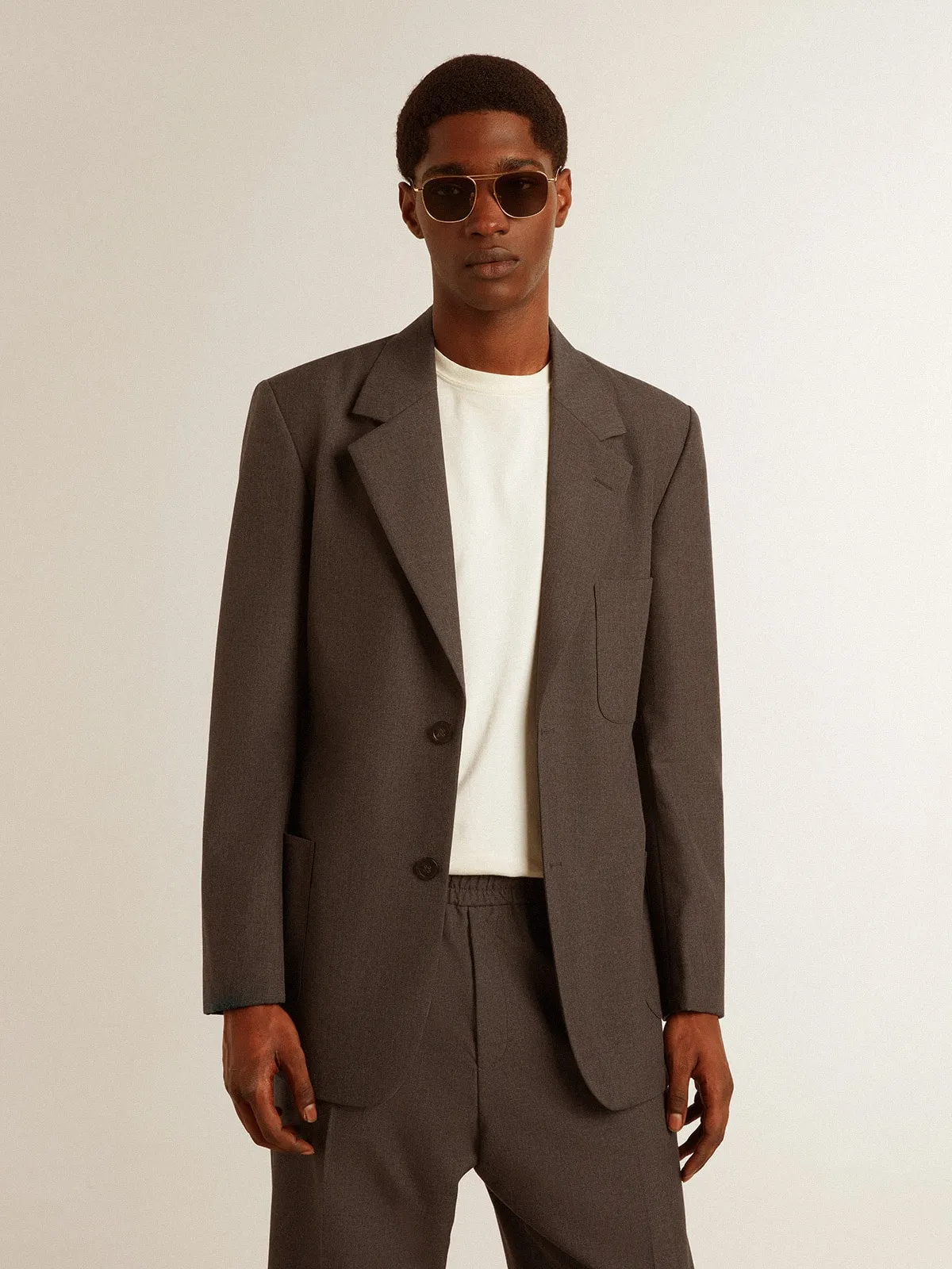 Giacca sartoriale da uomo in lana vergine di colore grigio antracite