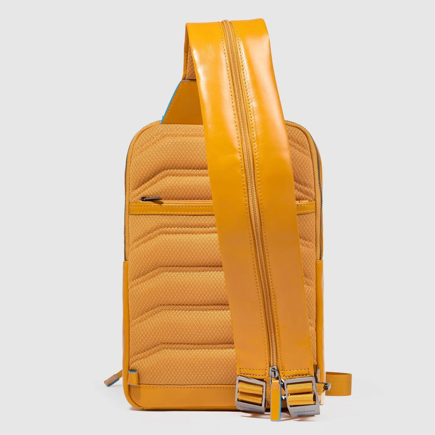Piquadro Borsa a tracolla quadrata blu da 30,5 cm