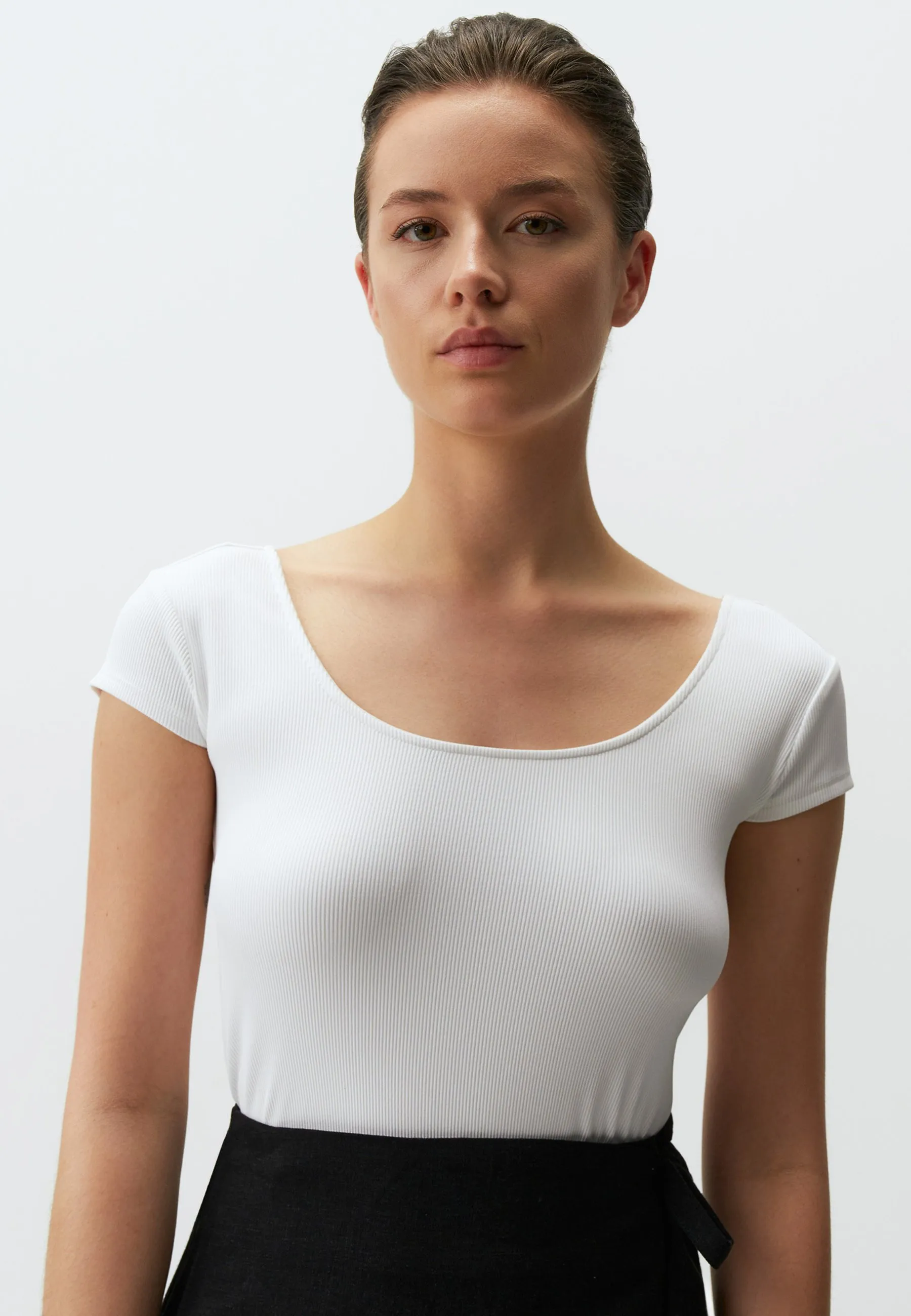 SLIM FIT SHORT SLEEVED U NECK - T-shirt basic