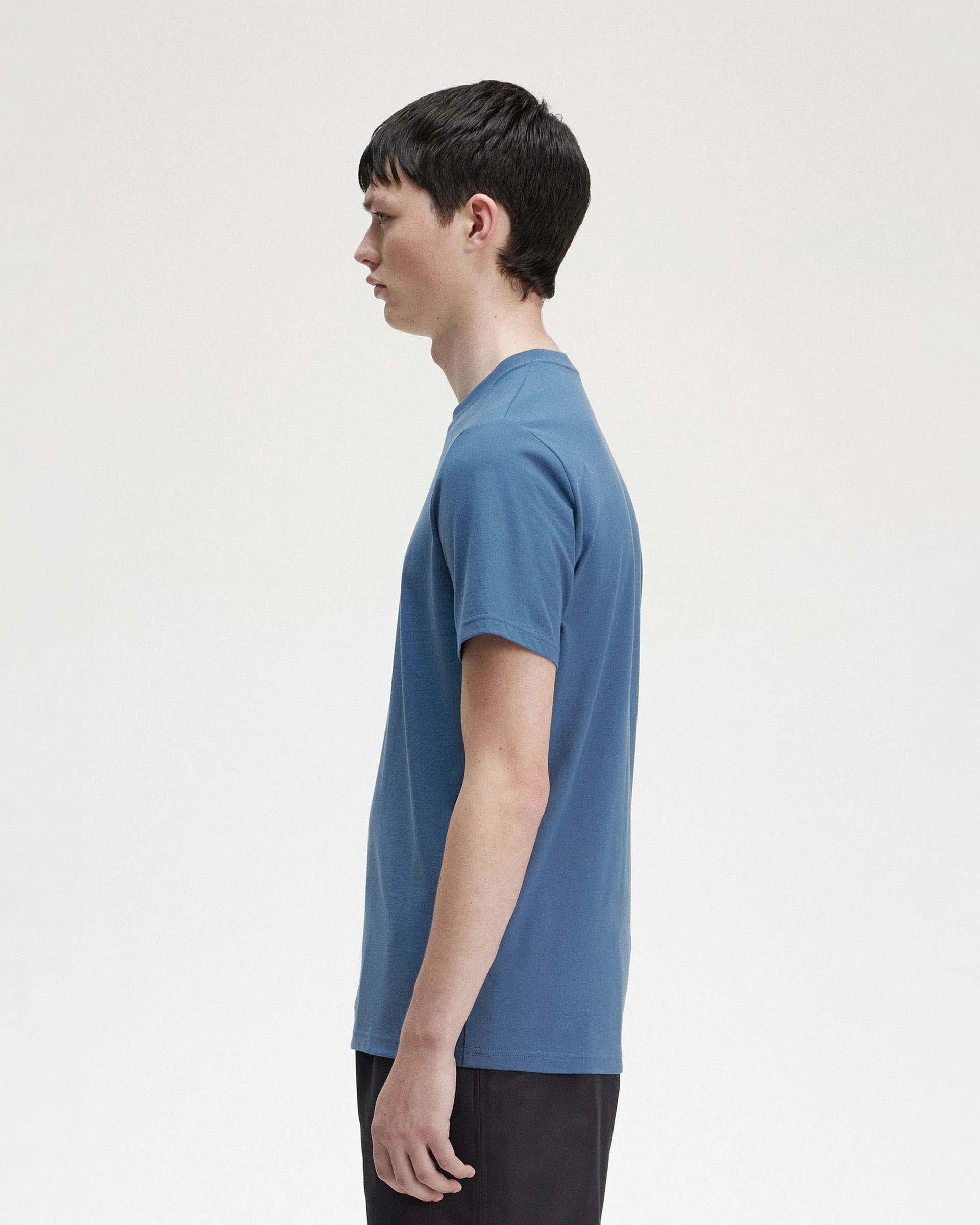 T-shirt avio mezza manica con logo ricamato centrale sul petto