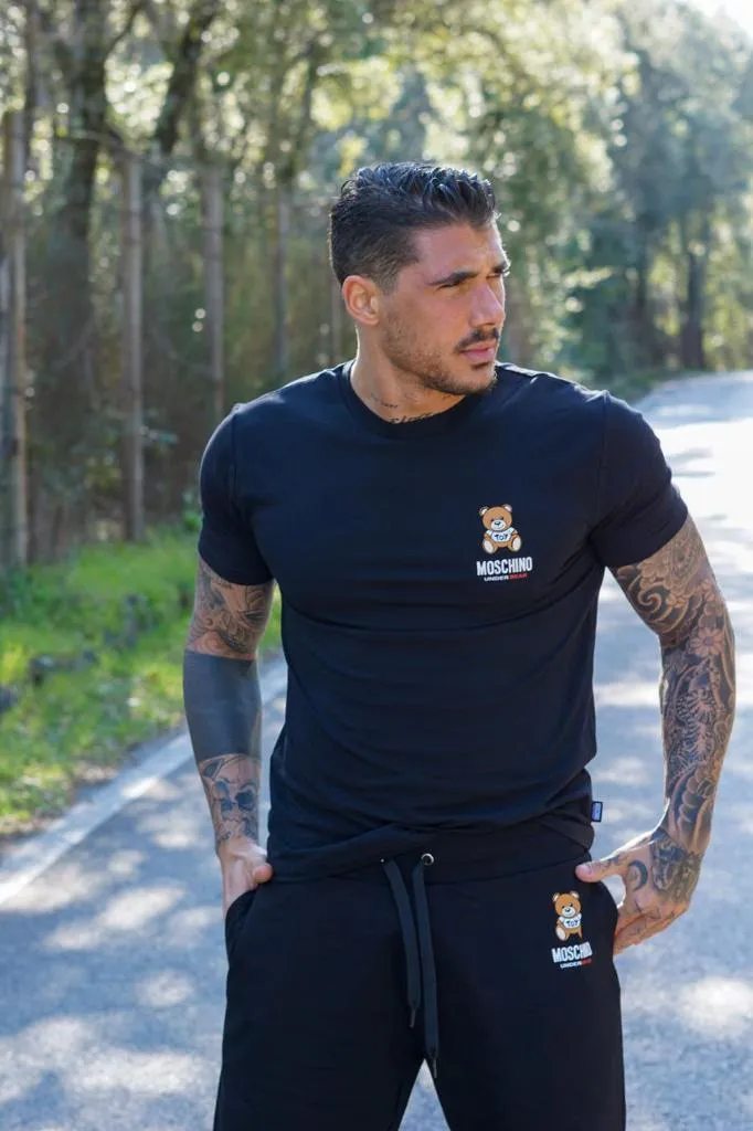 t shirt  Moschino